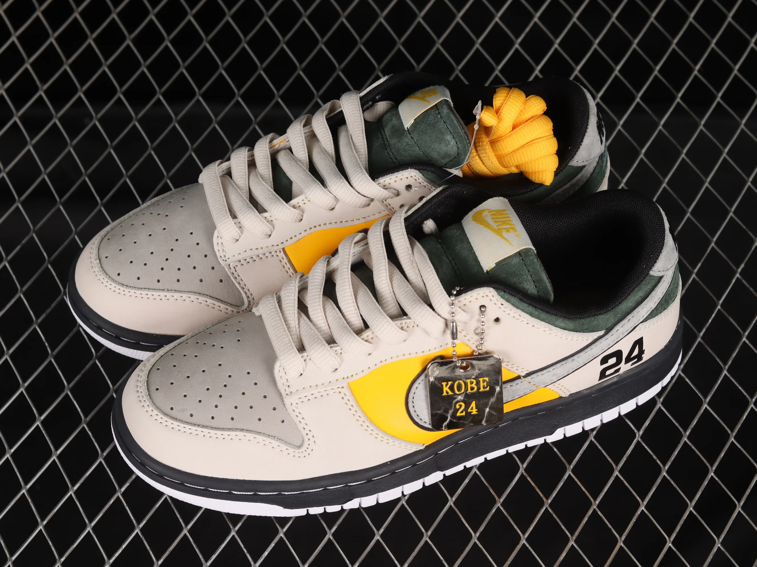 All categories Nk SB Dunk series Nk SB Dunk Low low-top sneakers Nk SB Dunk Low "Kobe" Kobe Bryant joint commemorative model SB low-top sports and leisure sneakers LF2428-005